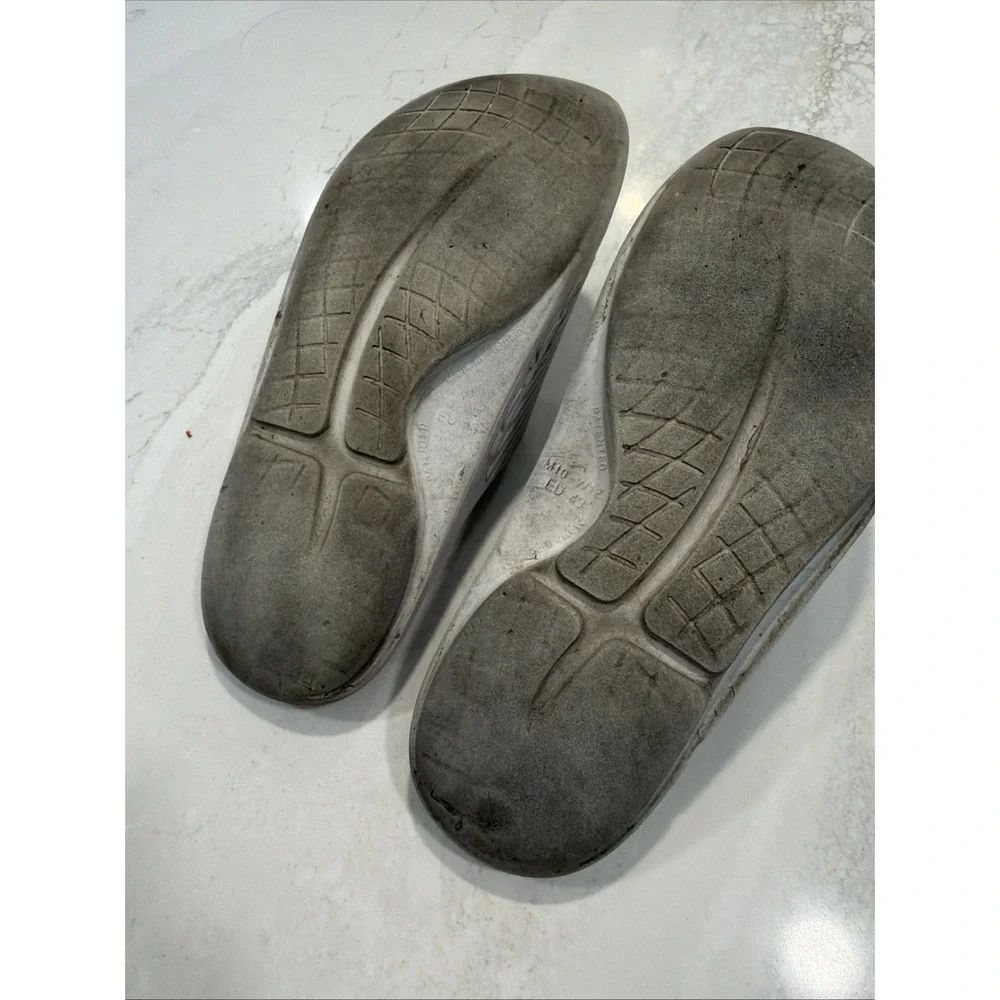 Bauer Oofos Sport Flex Slide Sandals M10 / W12 Used, Worn